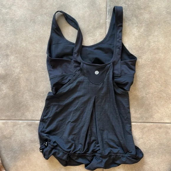 Lululemon No Limits tank - Picture 5 of 10